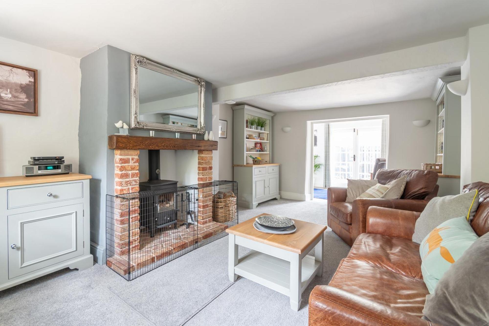 Luxury Cosy Cottage, Enchanting Forest Location. Holiday home *