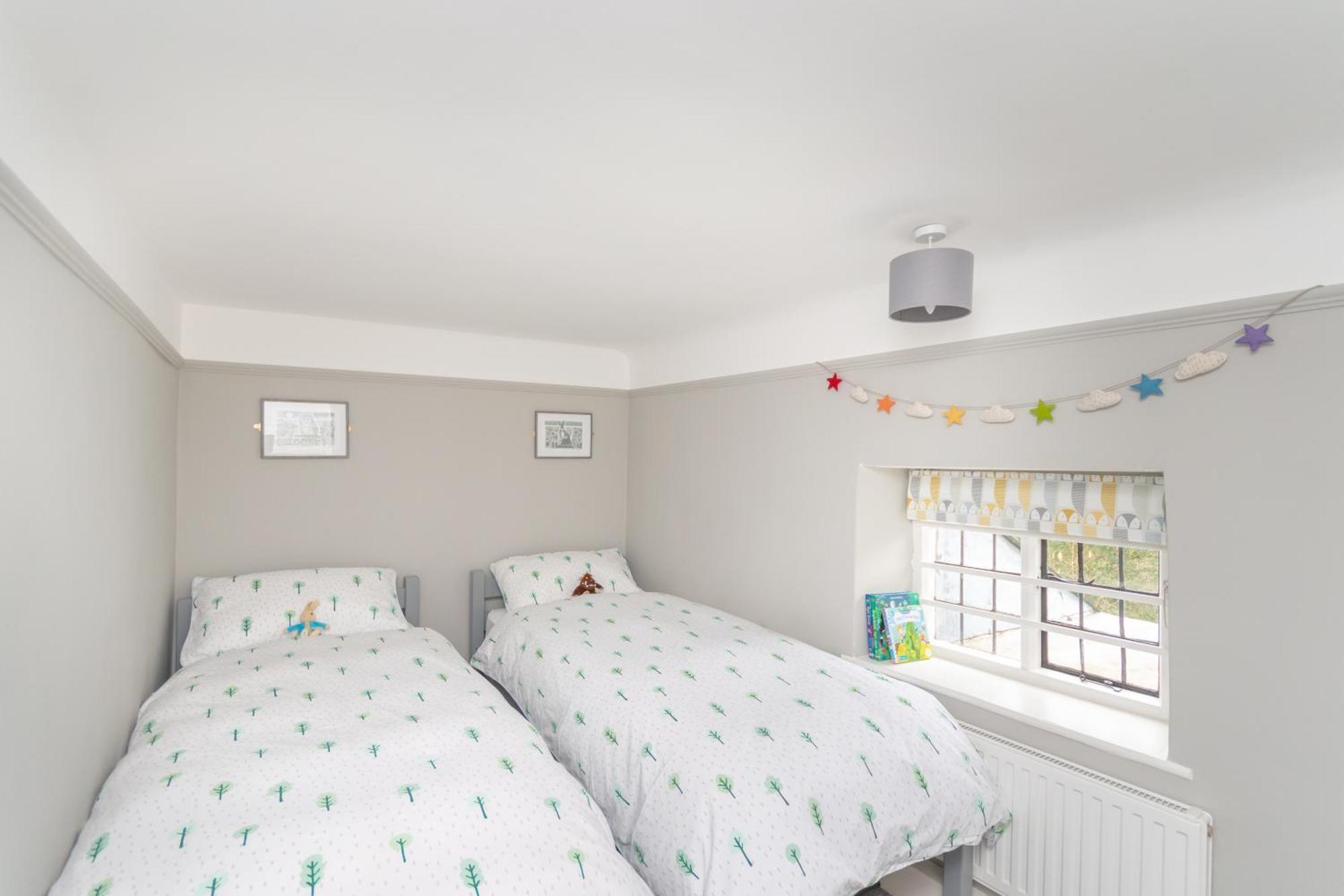 Luxury Cosy Cottage, Enchanting Forest Location. Ringwood